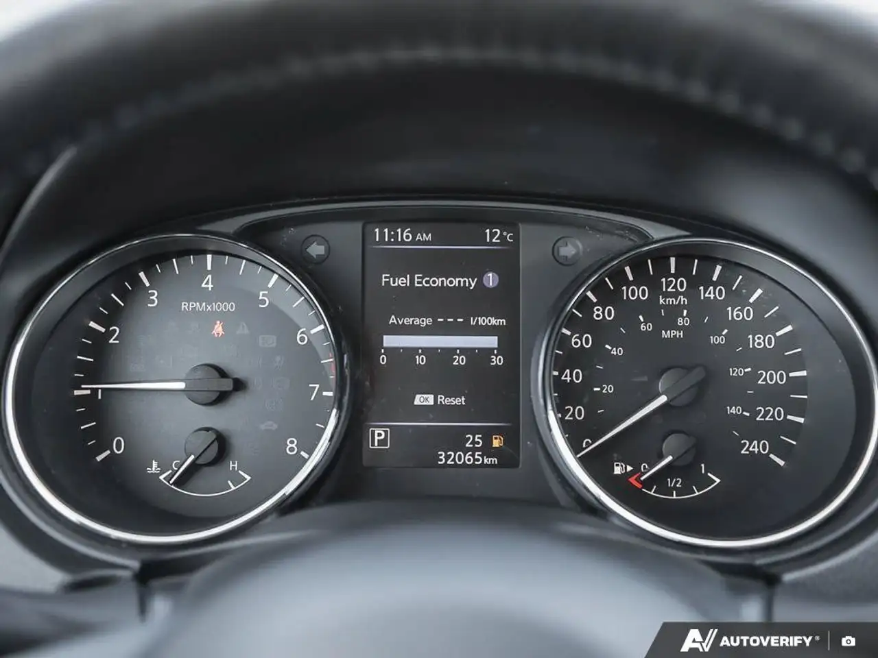 Nissan Qashqai снимка Nissan Qashqai