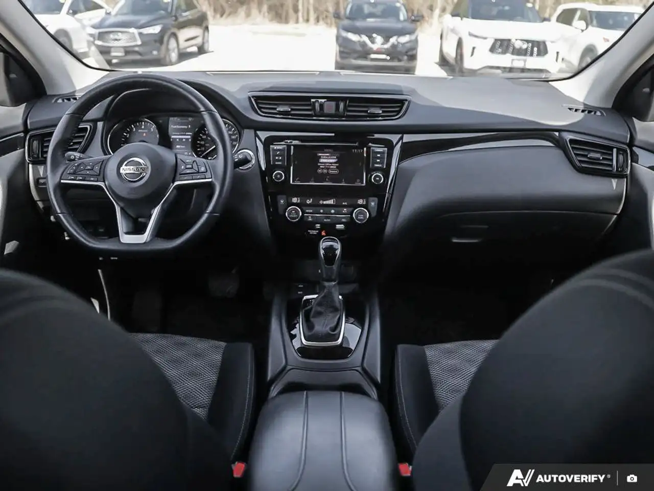 Nissan Qashqai снимка Nissan Qashqai