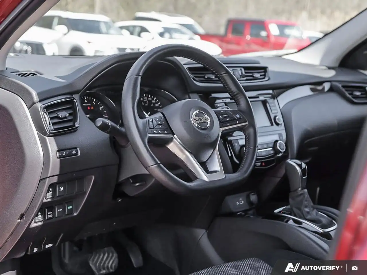 Nissan Qashqai снимка Nissan Qashqai