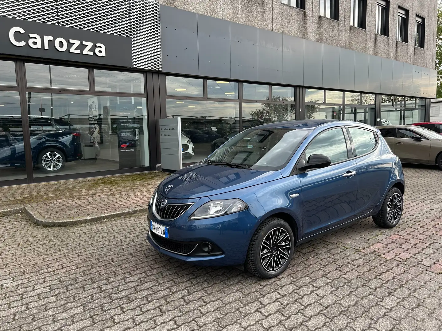 Lancia Ypsilon Ypsilon 1.0 firefly hybrid Gold s Blu/Azzurro - 1