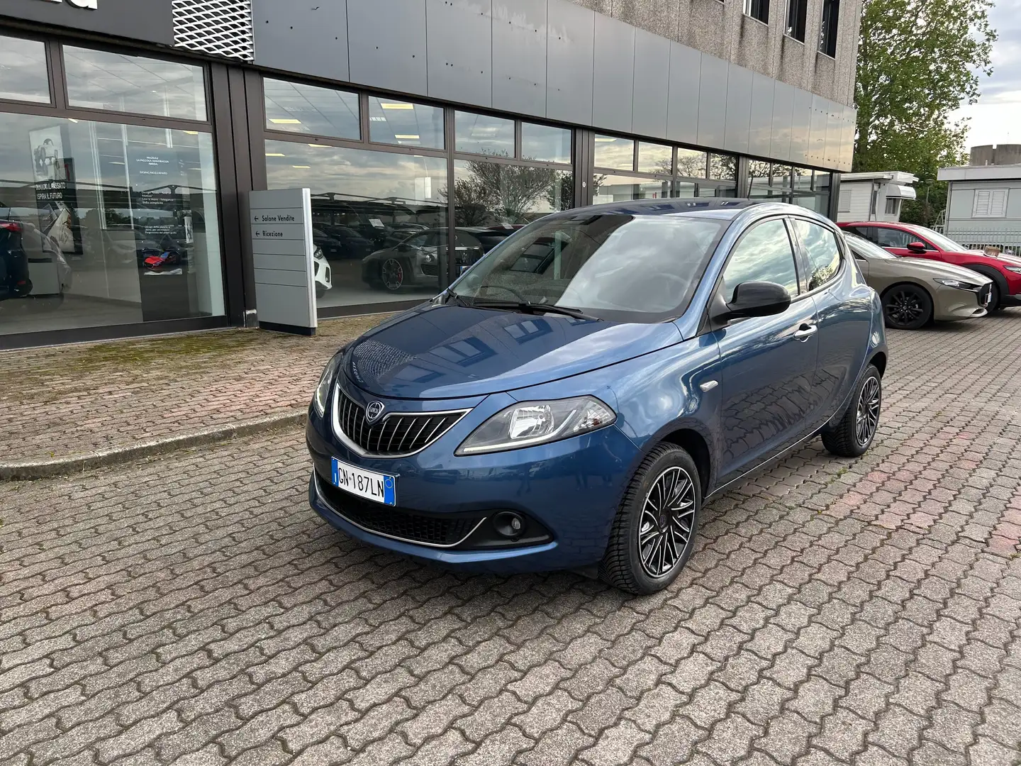 Lancia Ypsilon Ypsilon 1.0 firefly hybrid Gold s Blu/Azzurro - 2