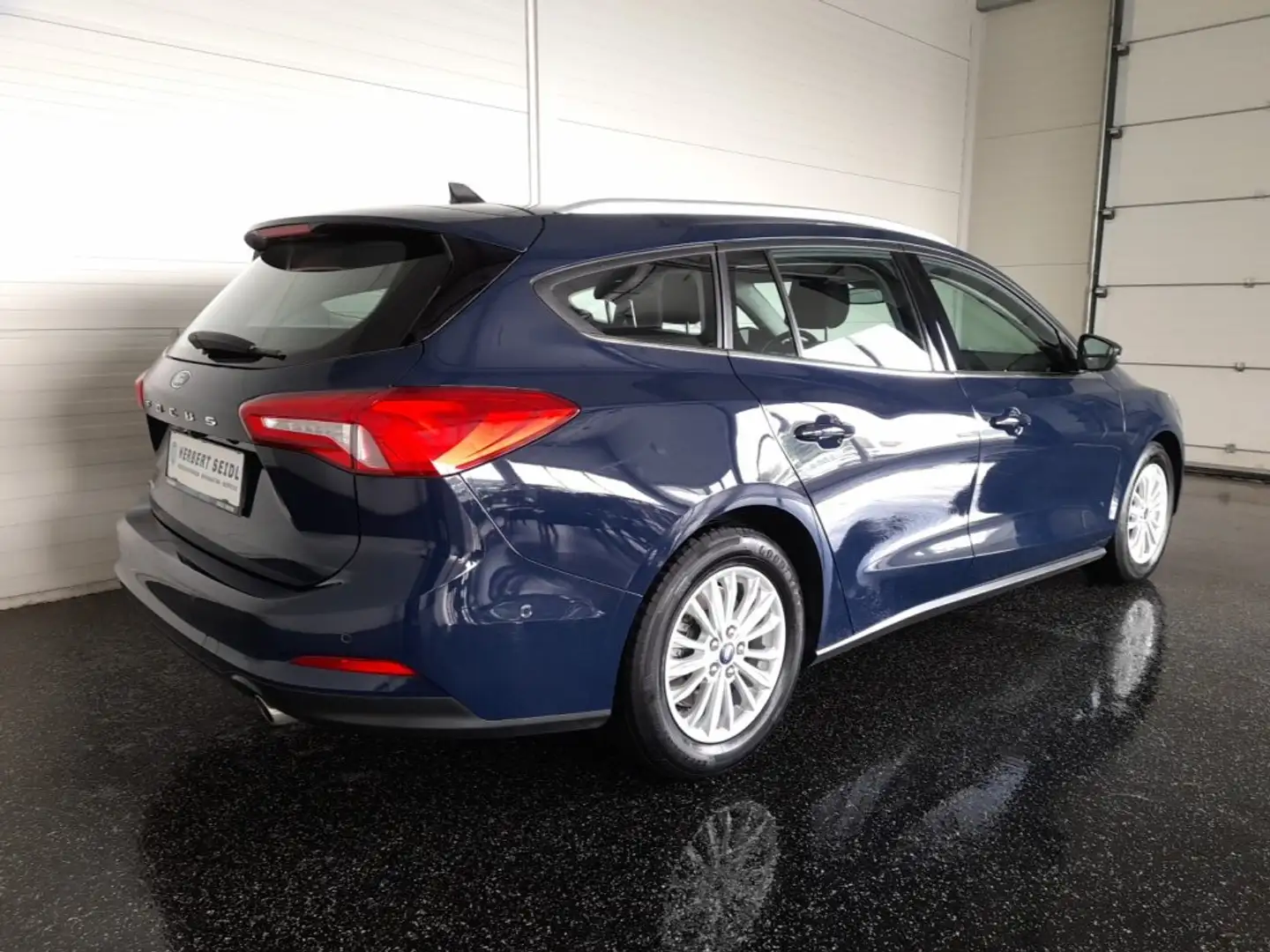 Ford Focus Turnier TITANIUM 2,0 EcoBlue Aut Blau - 2