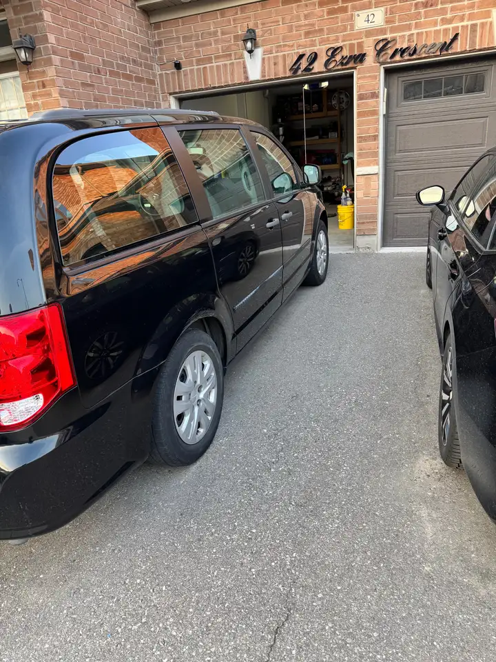 Dodge Caravan photo Dodge Caravan