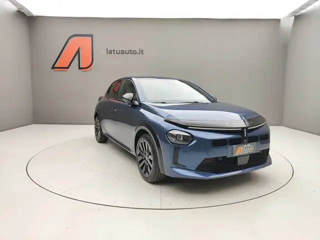 Lancia Ypsilon view 3