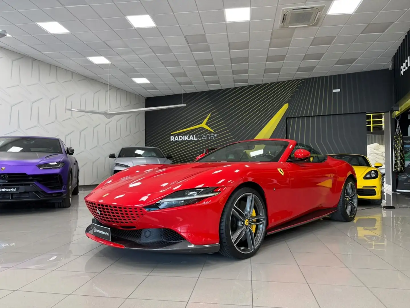 Ferrari Roma Spider Rojo - 1