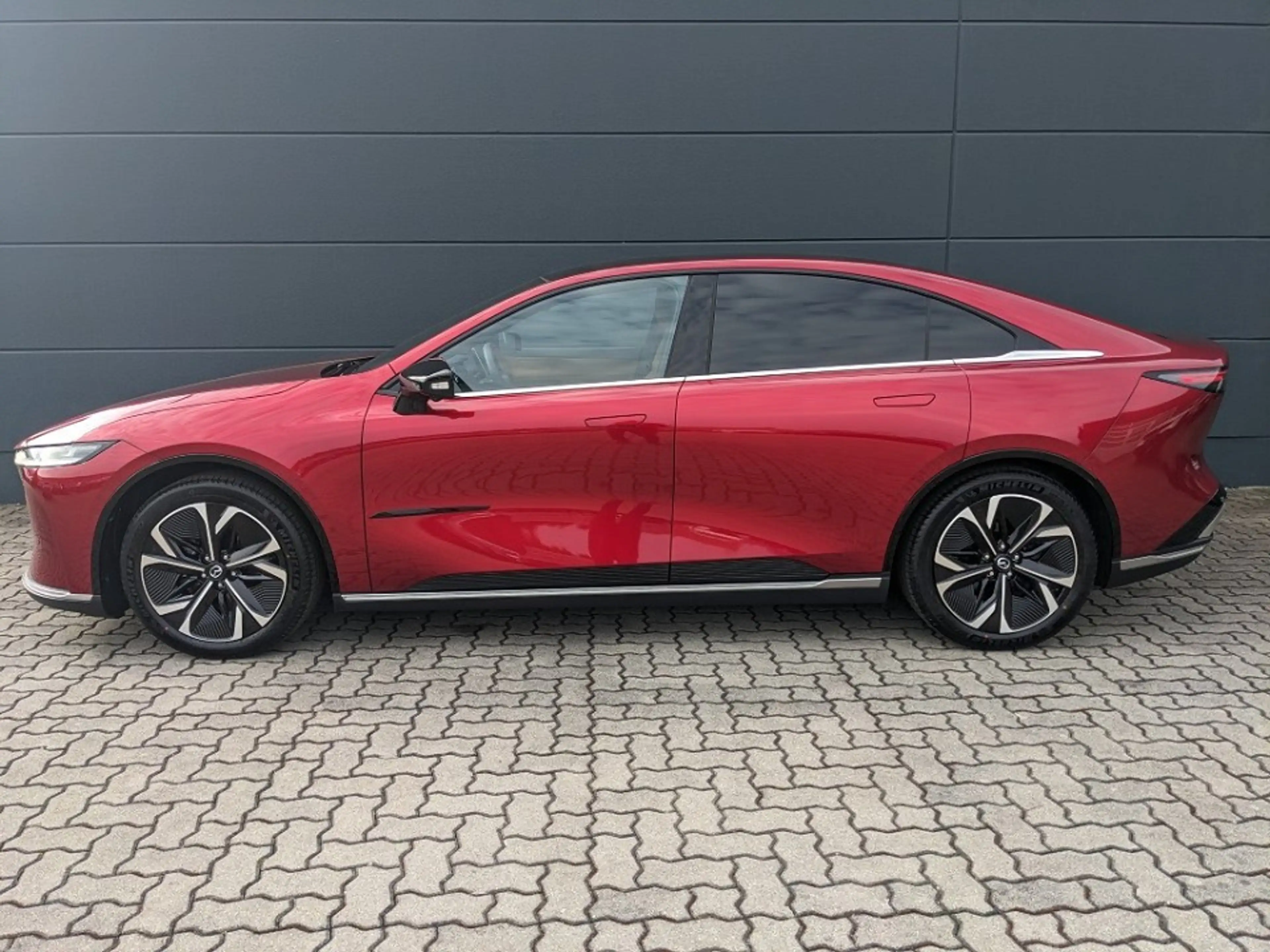 Mazda 6e EV (258PS) Takumi Plus Panoramadach NEU — photo 3