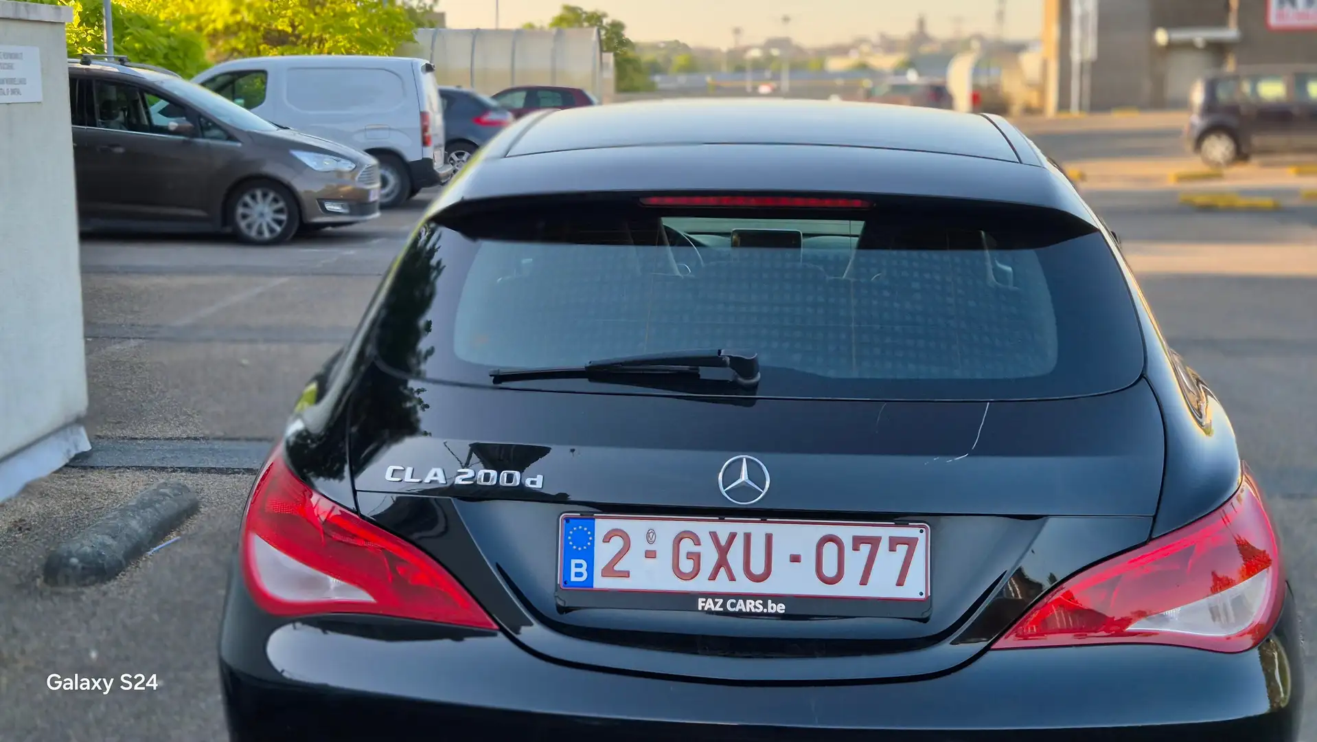 Mercedes-Benz CLA 200 Shooting Brake d 7G-DCT Business Edition Zwart - 2