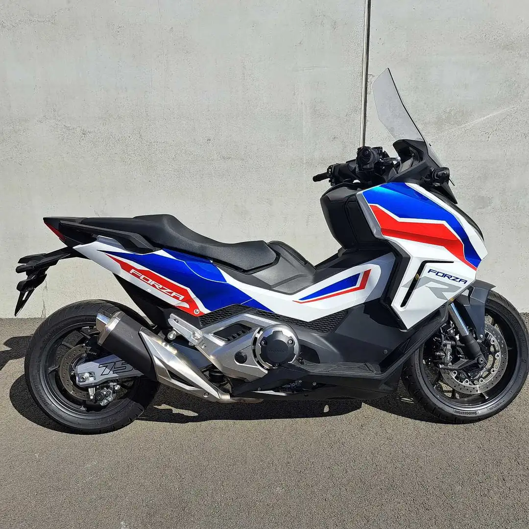 Honda Forza 750 Blanco - 1