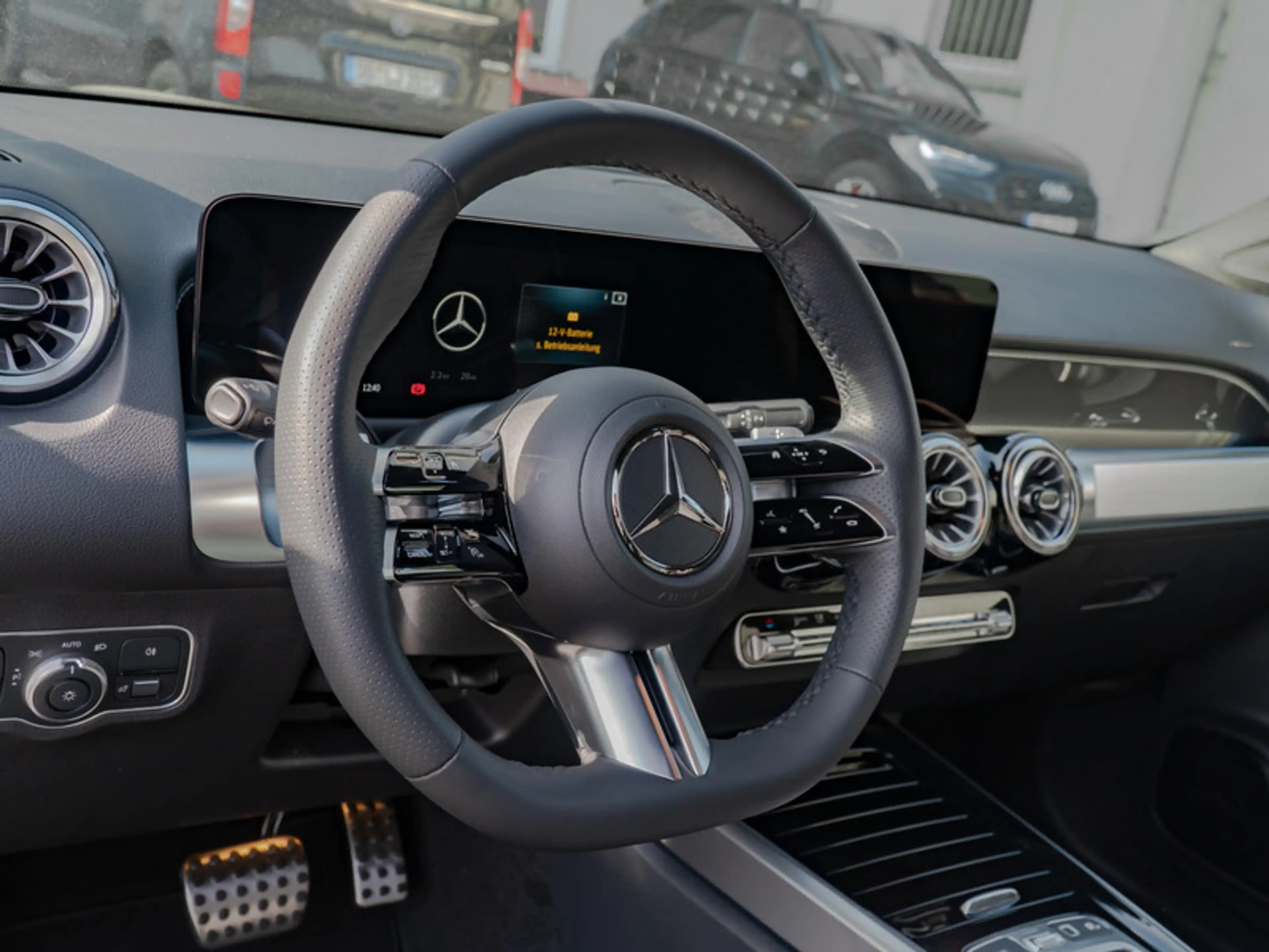 Mercedes-Benz GLB 220 d 4M AMG-Sport/MLB/Pano/Night/AHK/Distr — photo 12