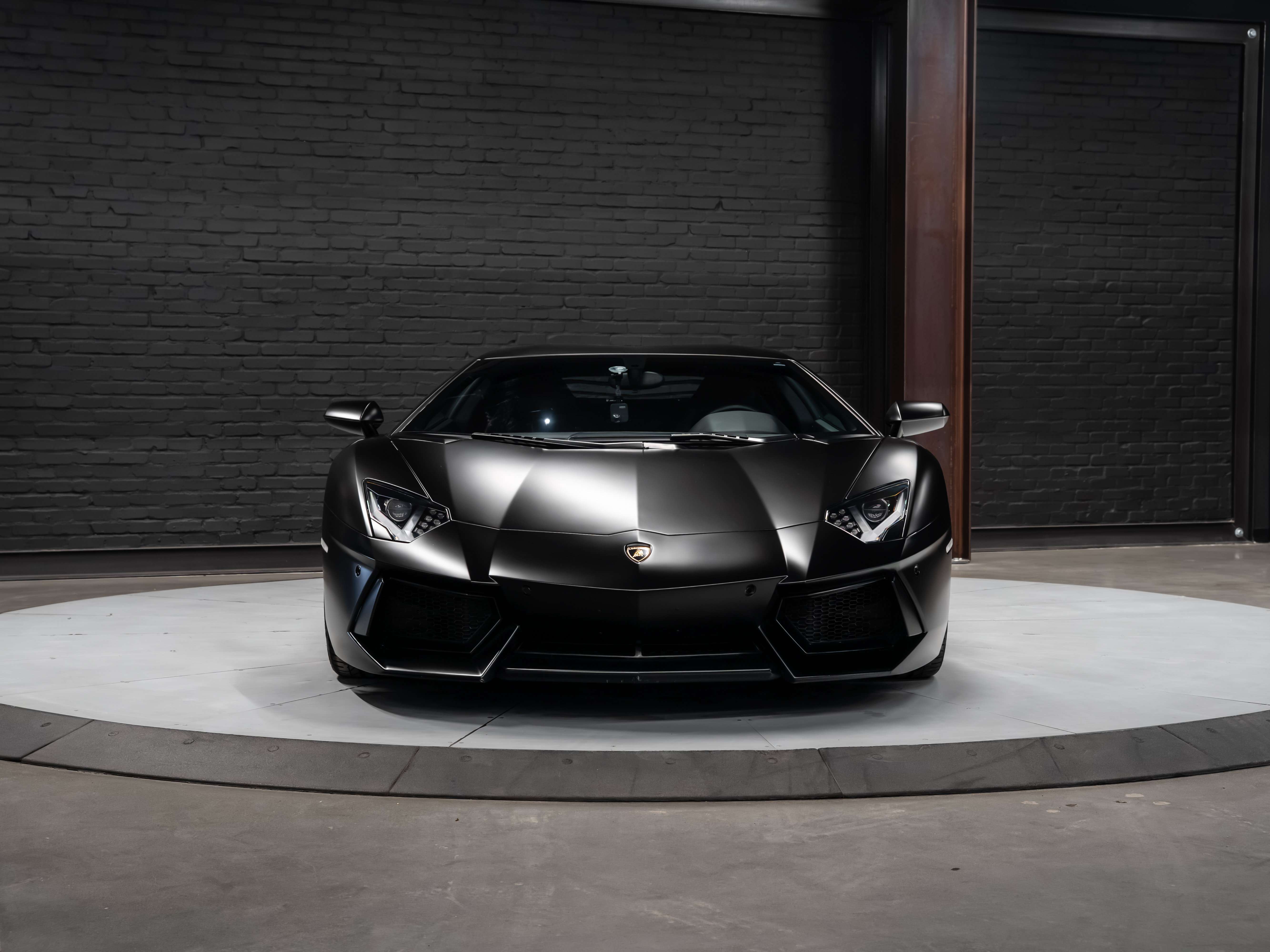 2017 Lamborghini Aventador
