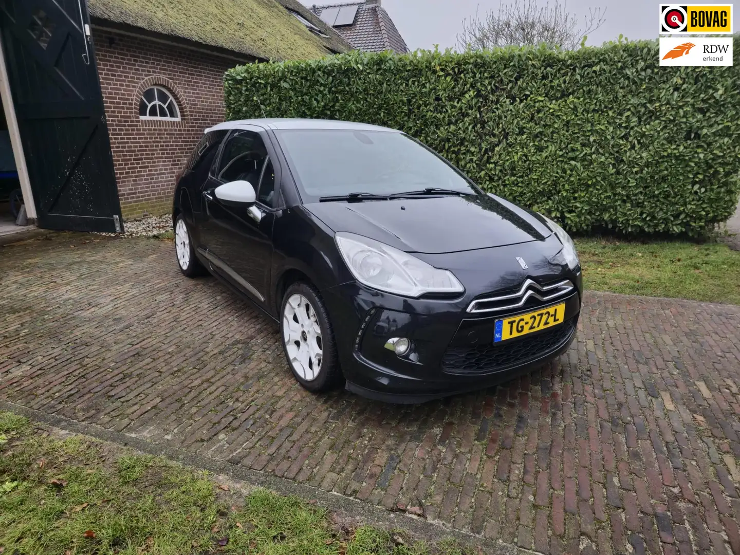 Citroen DS3 1.6 THP Sport Chic-157 pk!!-Leer-17"LMV- Zwart - 1