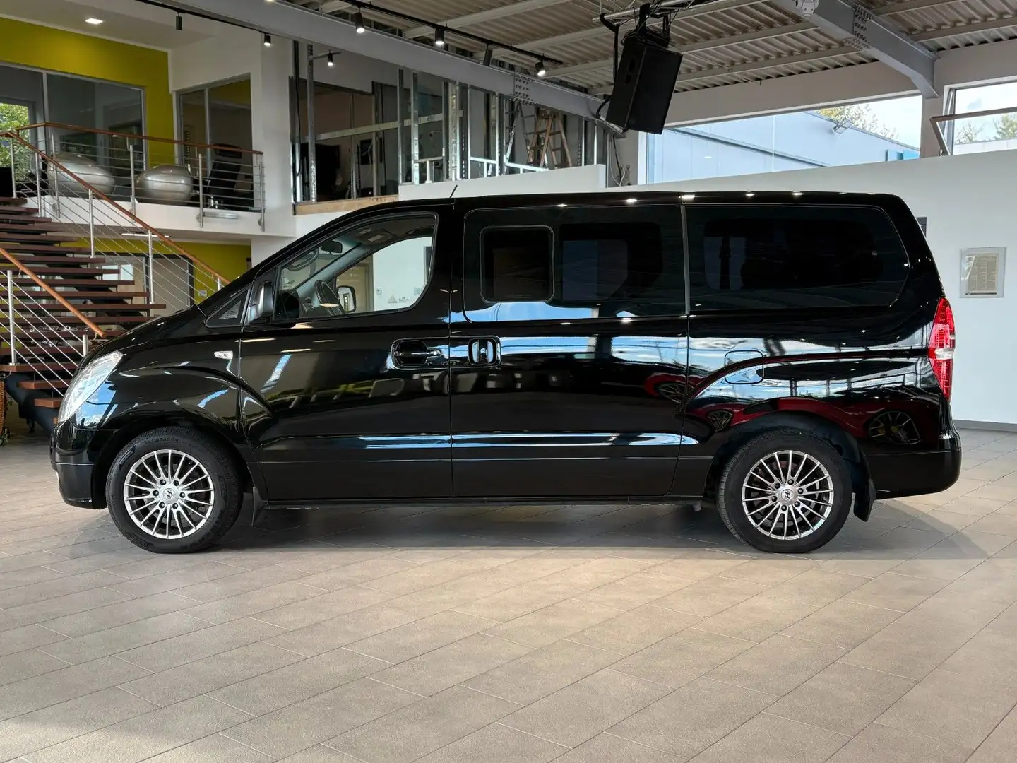 Hyundai H-1 Travel Comfort Zuheizer*8 Sitzer*A/C* Nero - 2