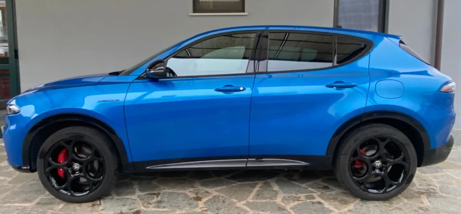 Alfa Romeo Tonale 1.3 phev Veloce Q4 280cv at6 Bleu - 2