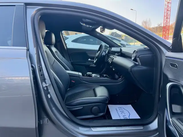 Mercedes-Benz A 220 A 220 4Matic (177.045)