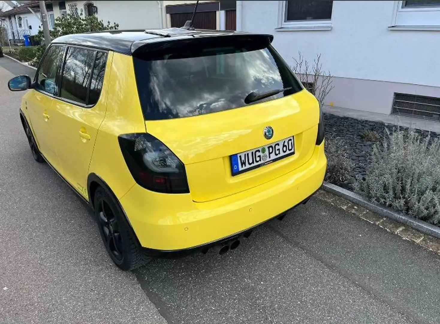 Skoda Fabia Fabia 1.6 TDI DPF MONTE CARLO Gelb - 1