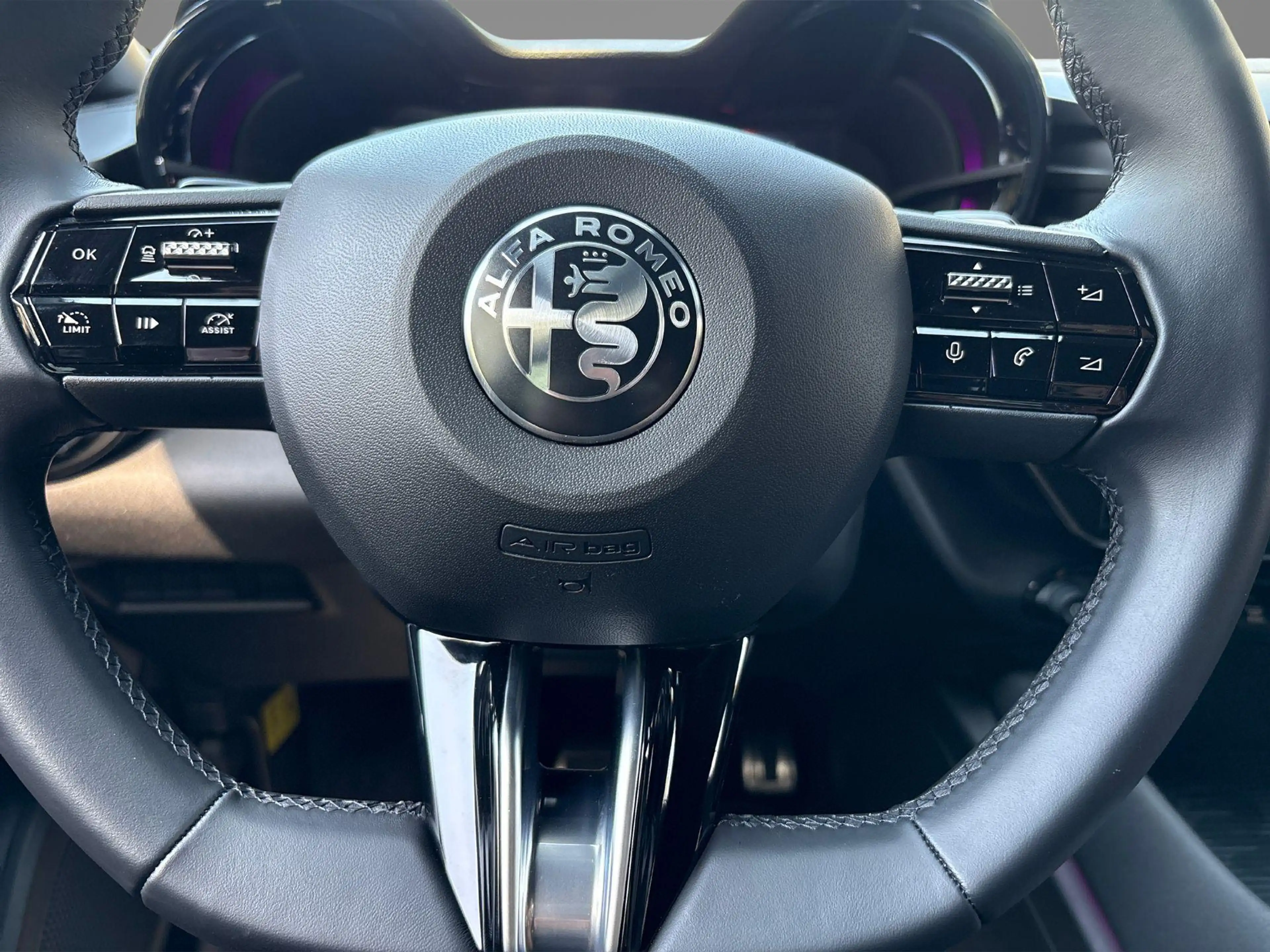 Alfa Romeo Junior 1.2 Turbo Hybrid Ibrida Speciale | Navigatie | Par — photo 10