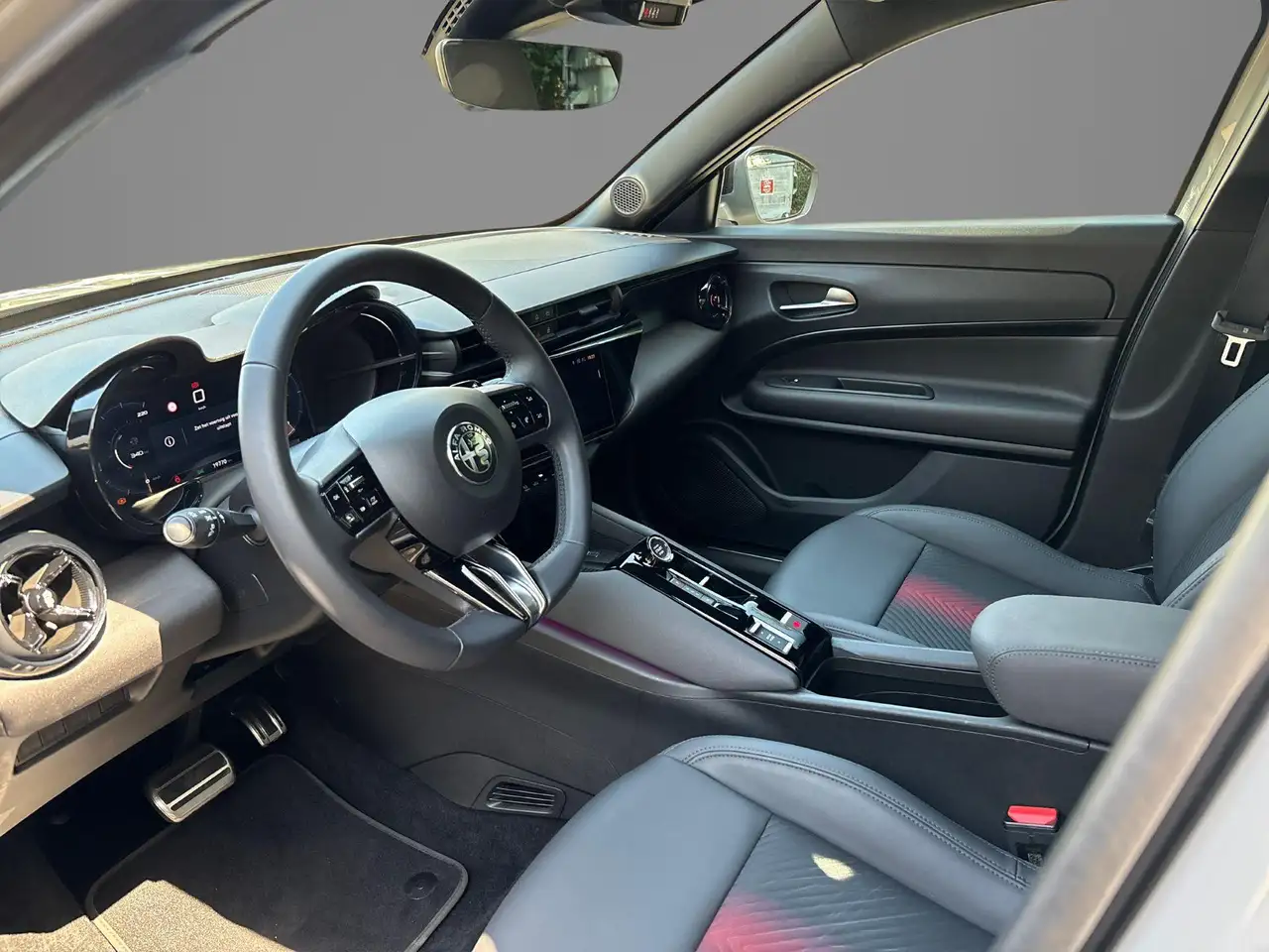 Alfa Romeo Junior 2025