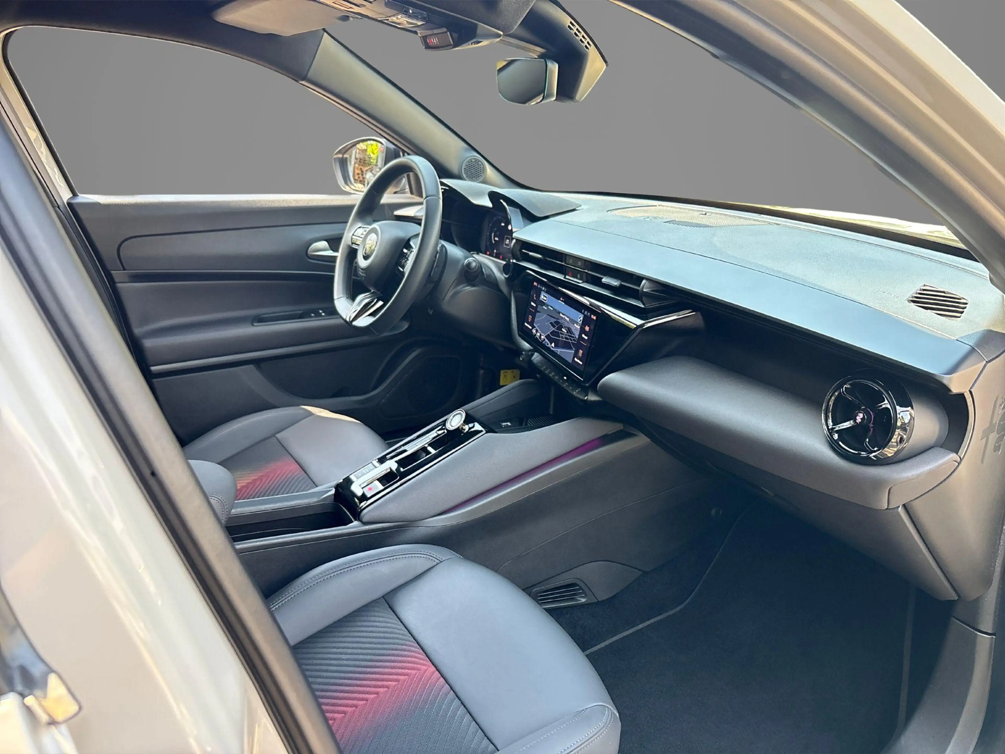 Alfa Romeo Junior 1.2 Turbo Hybrid Ibrida Speciale | Navigatie | Par — photo 5
