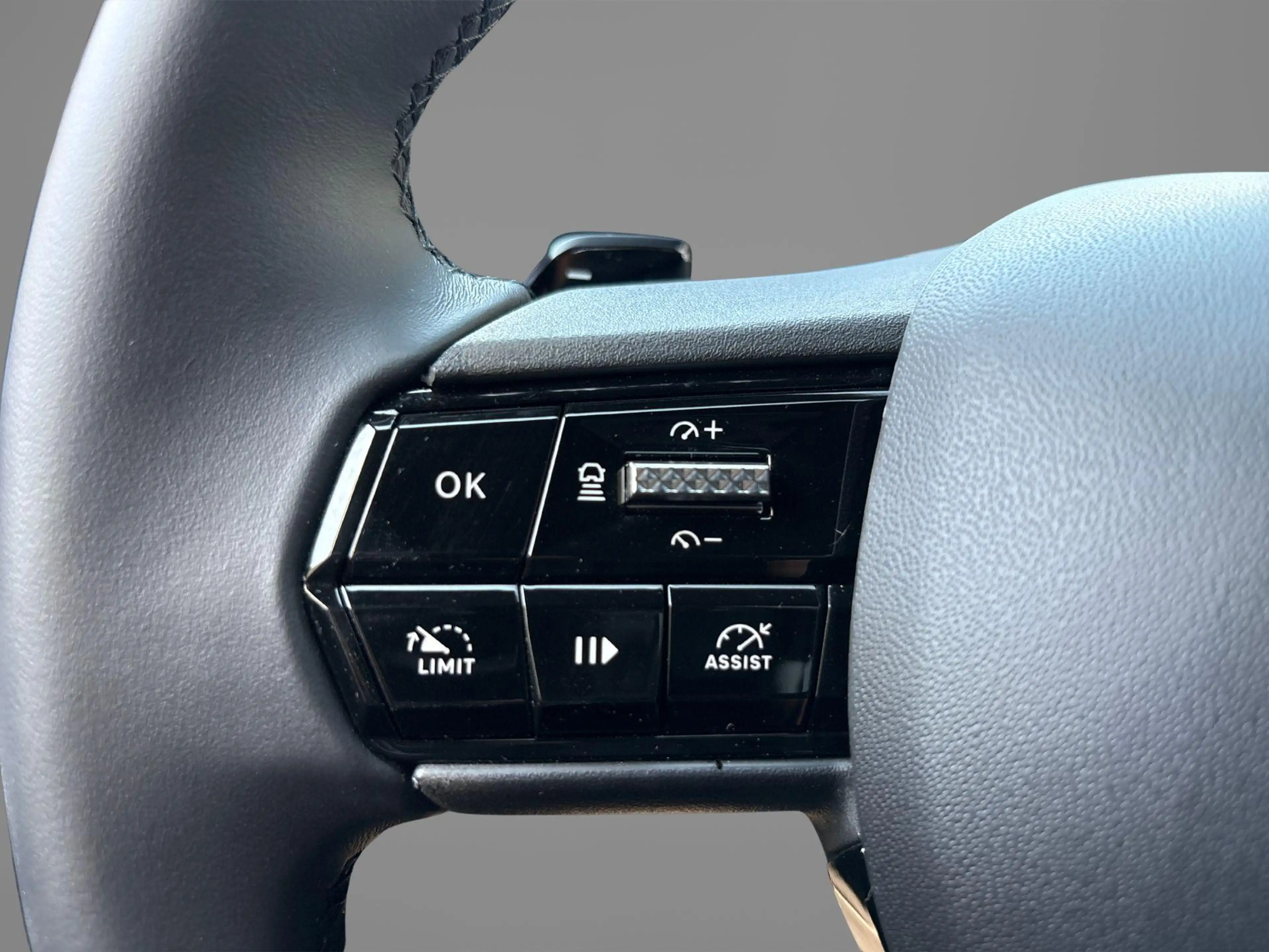 Alfa Romeo Junior 1.2 Turbo Hybrid Ibrida Speciale | Navigatie | Par — photo 12