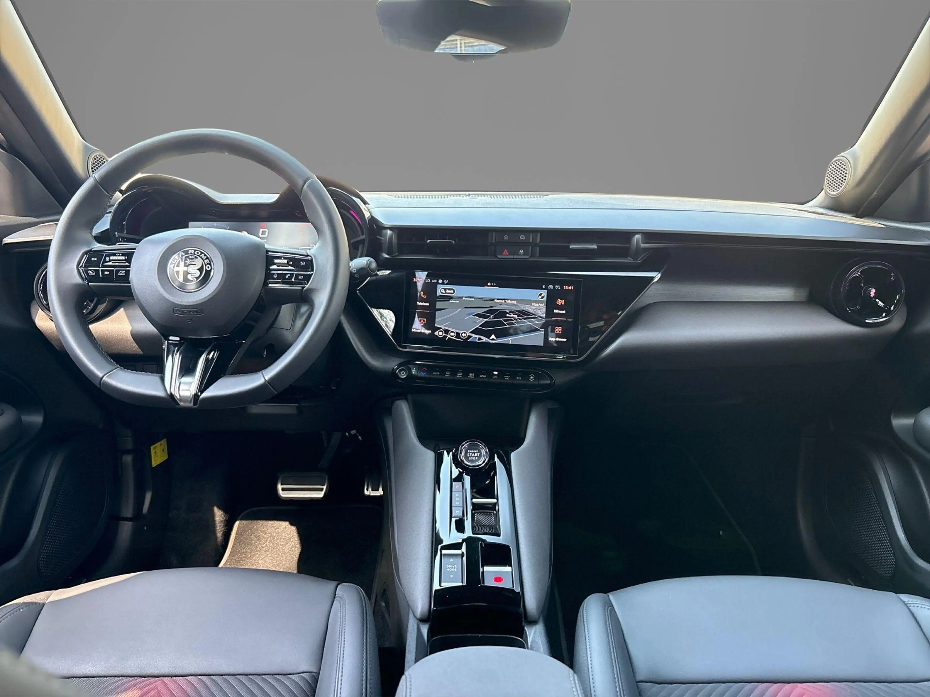 Alfa Romeo Junior 1.2 Turbo Hybrid Ibrida Speciale | Navigatie | Par — photo 4