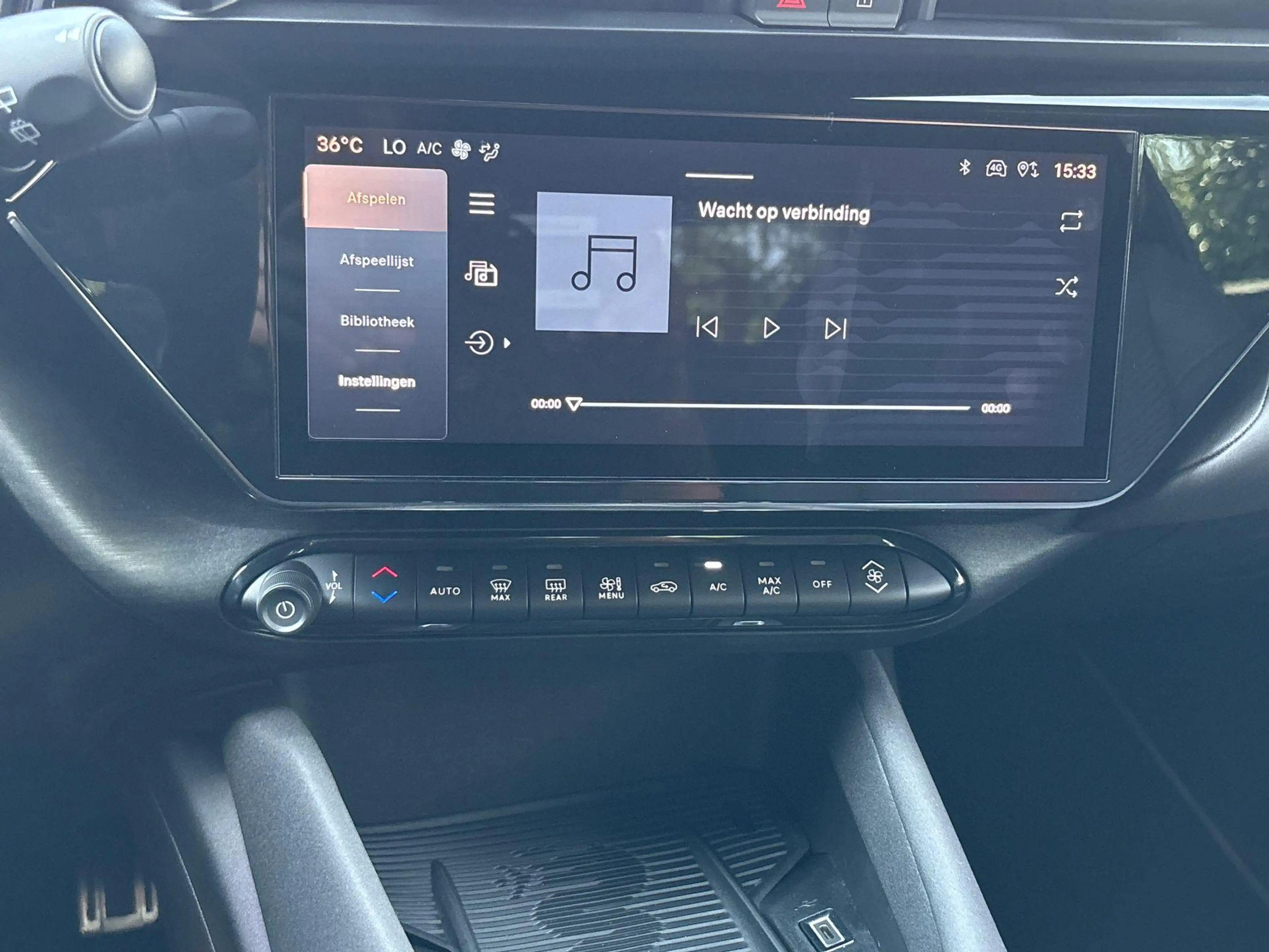 Alfa Romeo Junior 1.2 Turbo Hybrid Ibrida Speciale | Navigatie | Par — photo 14