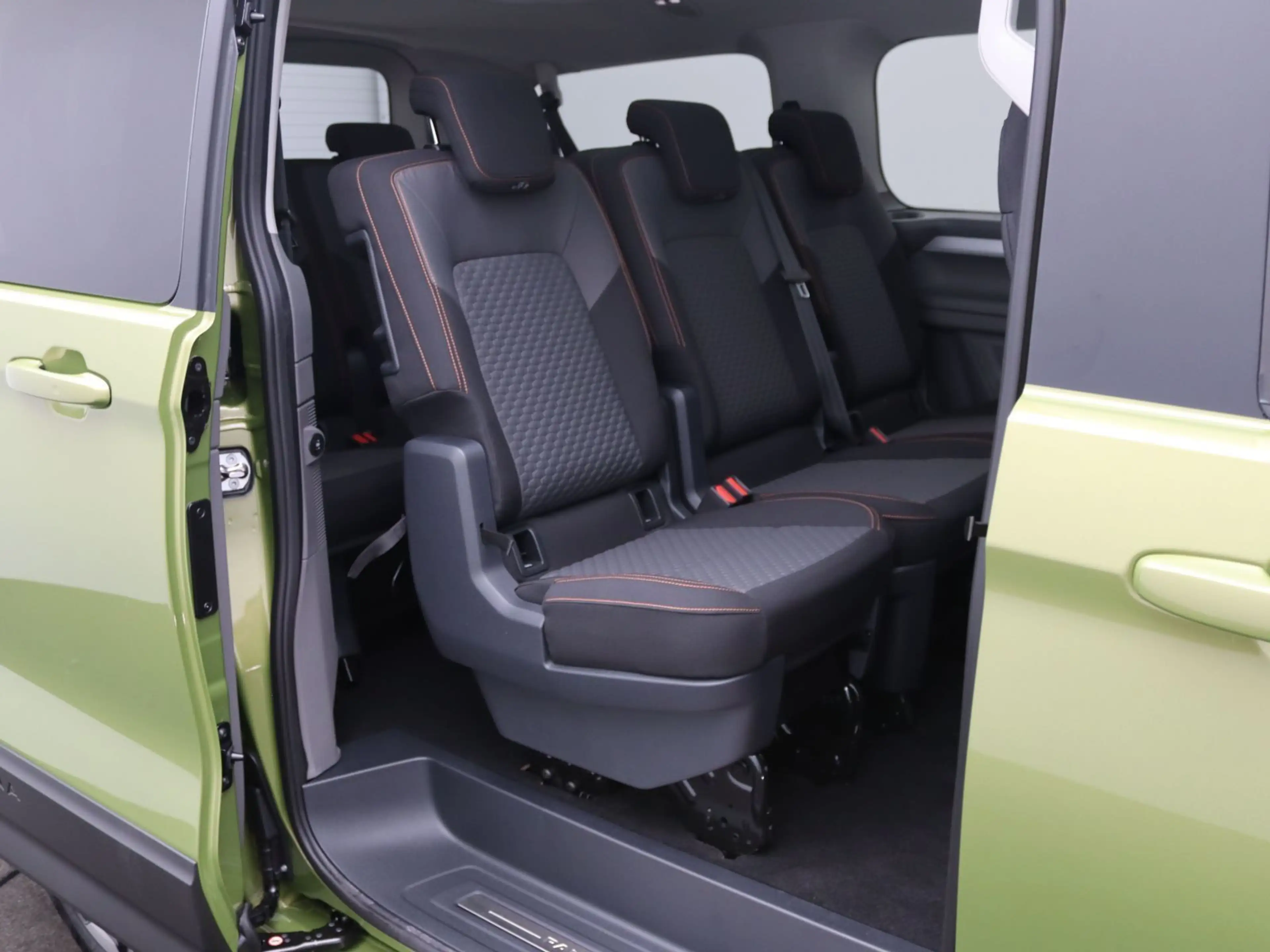 Volkswagen T7 Caravelle Life DSG/ Navi, Pano, AHK, LED, RFK — photo 15