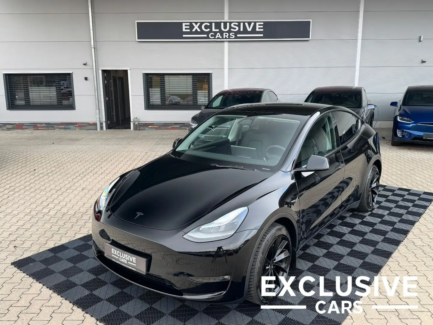 Tesla Model Y MODEL Y LONG RANGE DUAL Motor | AMD RYZEN | Schwarz - 1