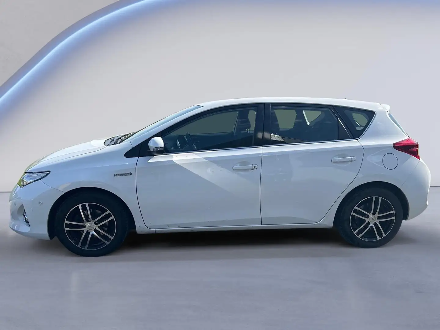 Toyota Auris 1,8 VVT-i Hybrid Active Blanc - 1