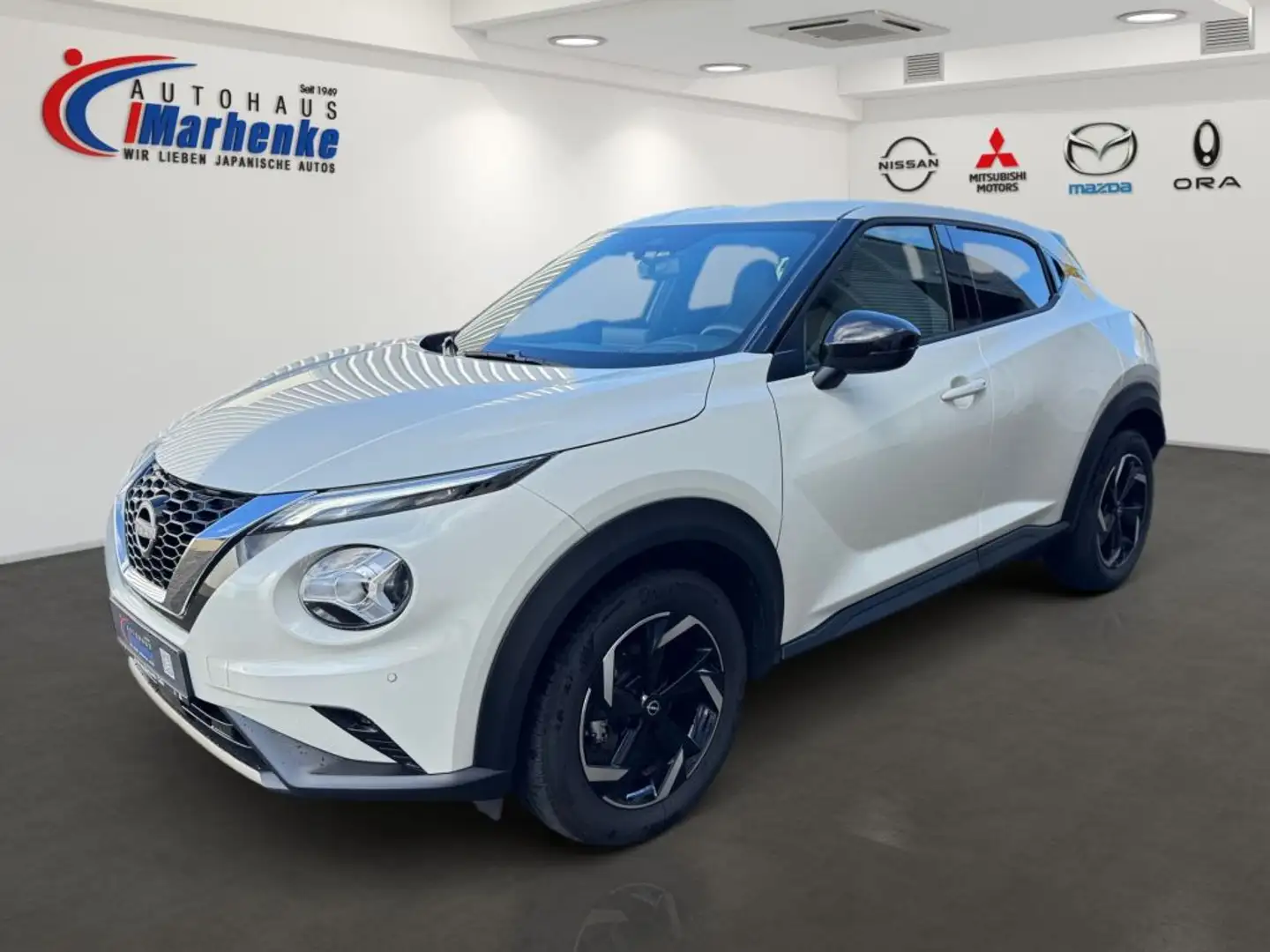 Nissan Juke 1.0 DIG-T N-Connecta Weiß - 1