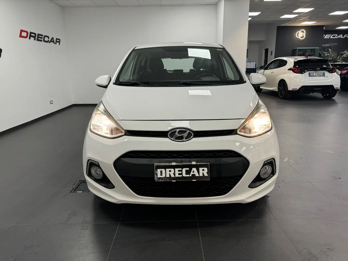 Hyundai i10 i10 1.0 Comfort NEOPATENTATI UNIPROPRIETARIO Blanco - 2