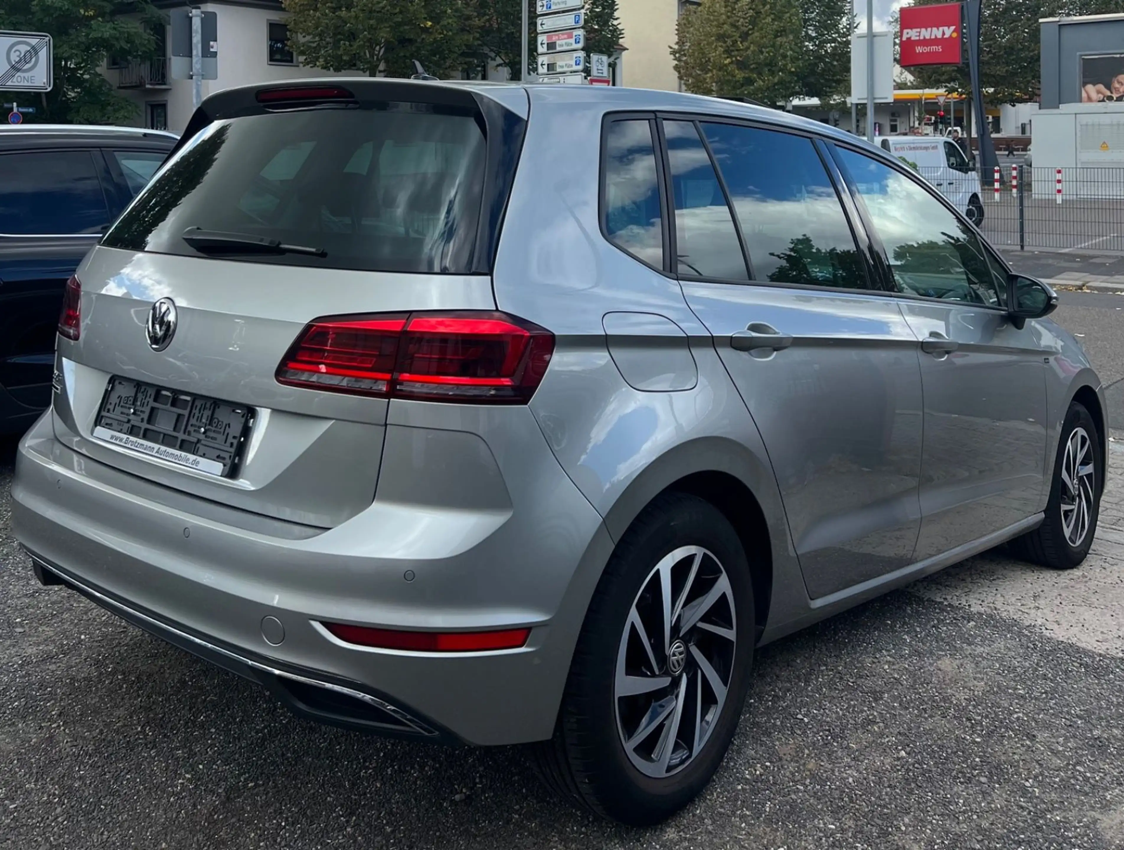 Volkswagen Golf Sportsvan 1.5 TSI ACT OPF 96kW DSG Highline — photo 6