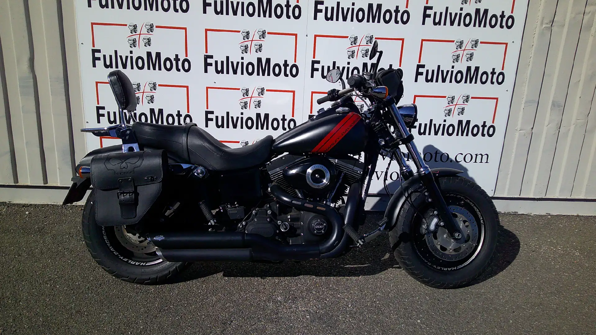 Harley-Davidson Dyna Fat Bob Noir - 1