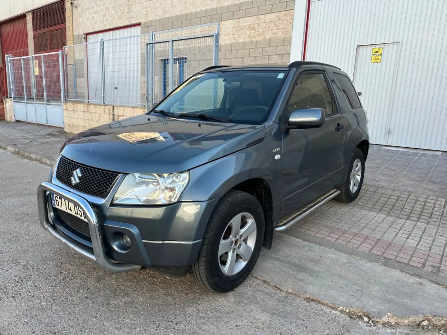 Suzuki Grand Vitara 1.9DDiS JX Gris - 1