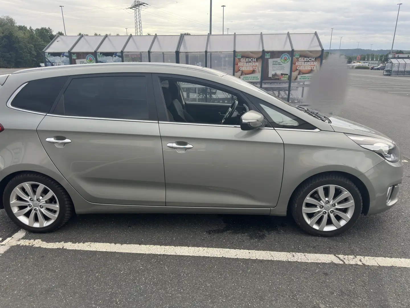 Kia Carens Familienauto: Kia carens 7-Sitzer, TÜV 02/2027 Grau - 1