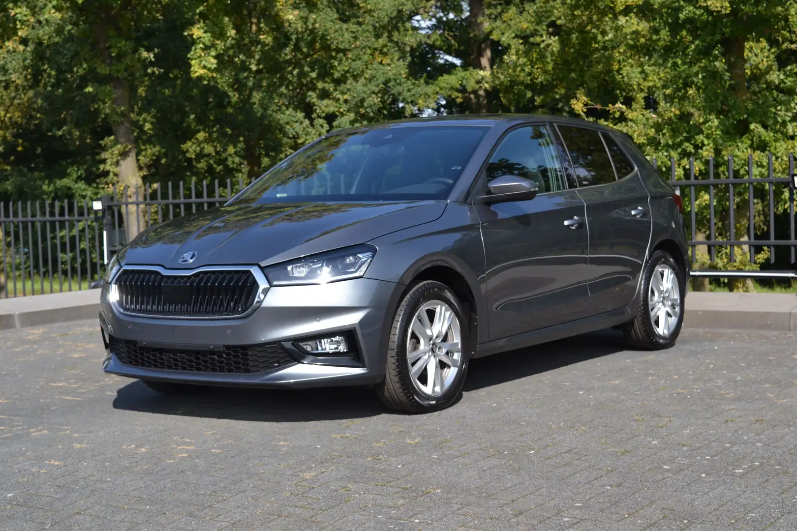 Skoda Fabia 1.0 TSI Style Stoelverw. | LED Koplampen | LM Velg Gris - 1