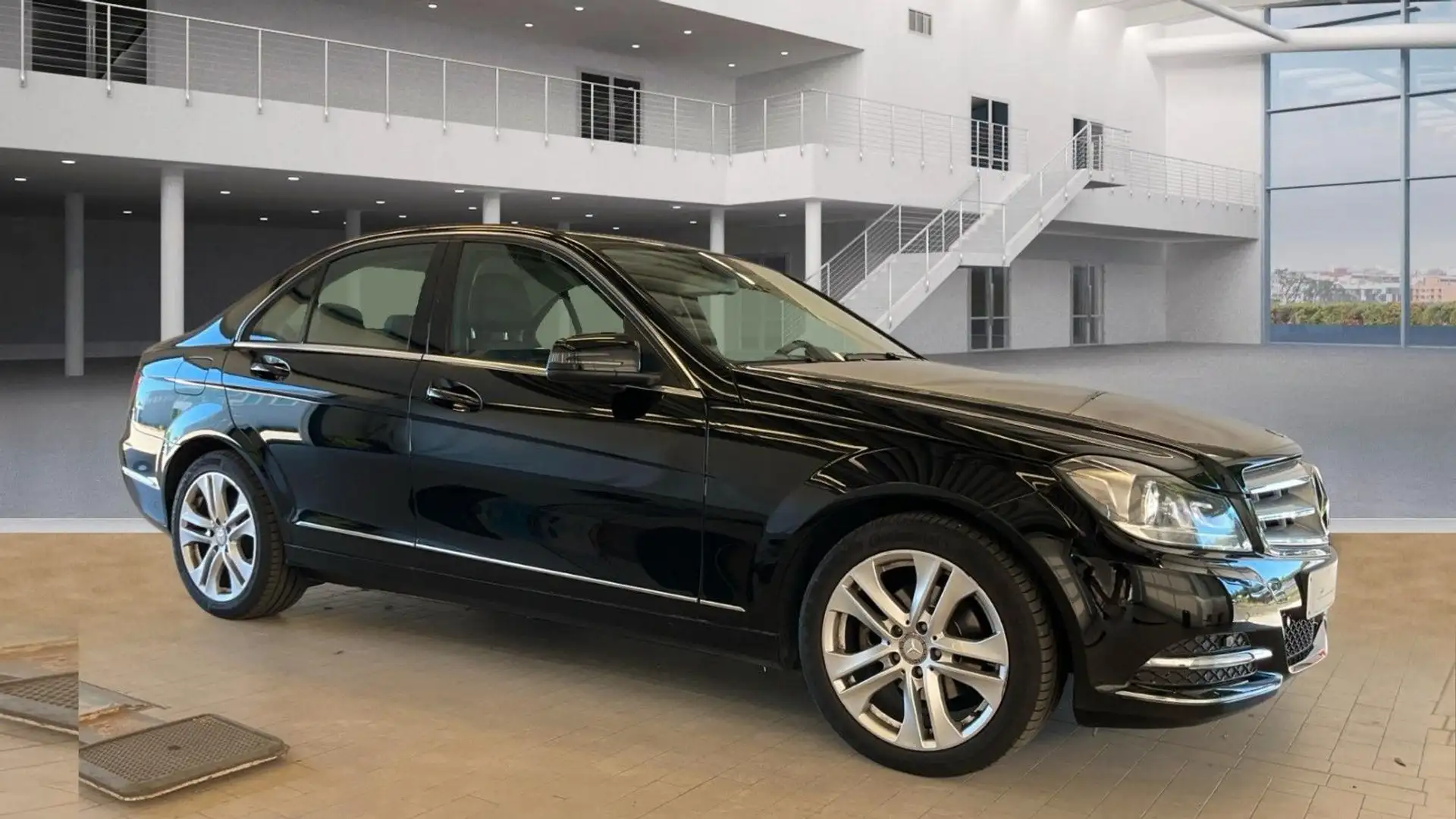 Mercedes-Benz C 200 CDI LIM Avantgarde AUTOM UNIKAT WENIG KM! Schwarz - 2