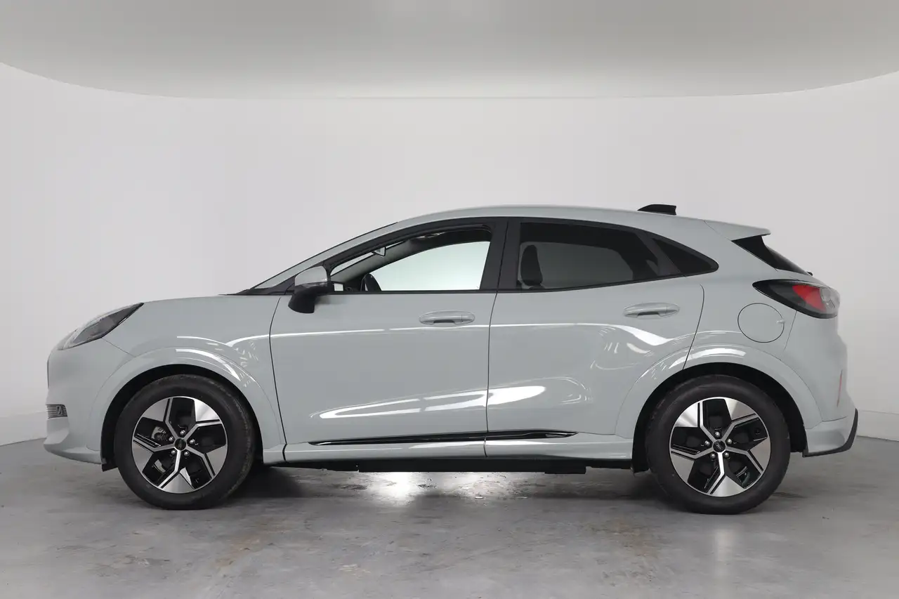 2026 Ford Puma Gen-E Select FWD 47 kWh | Winter Pack | Camera | Elektri, photograph 2