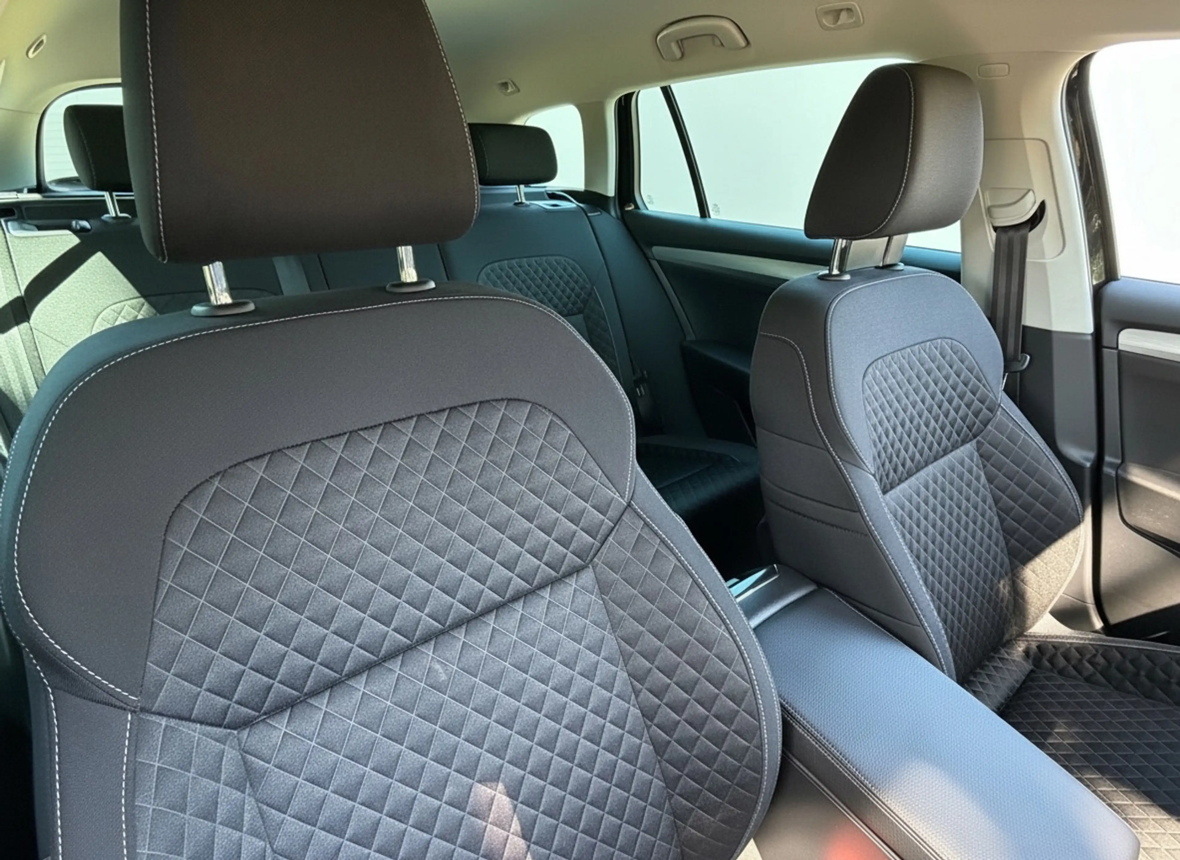 Skoda Superb Combi 1.4 TSI iV AUTOMAAT Business Edition Sport, — photo 23