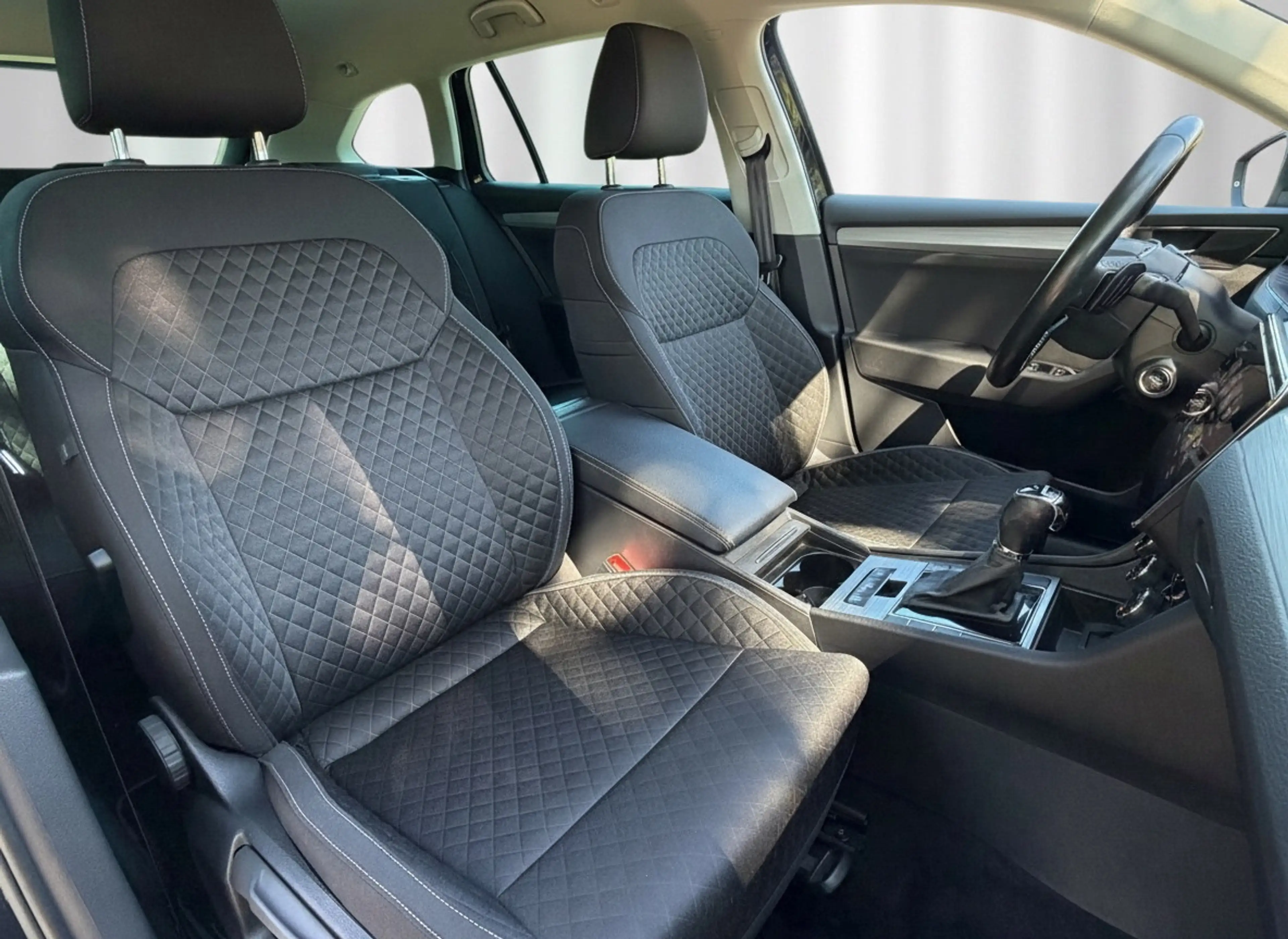 Skoda Superb Combi 1.4 TSI iV AUTOMAAT Business Edition Sport, — photo 4