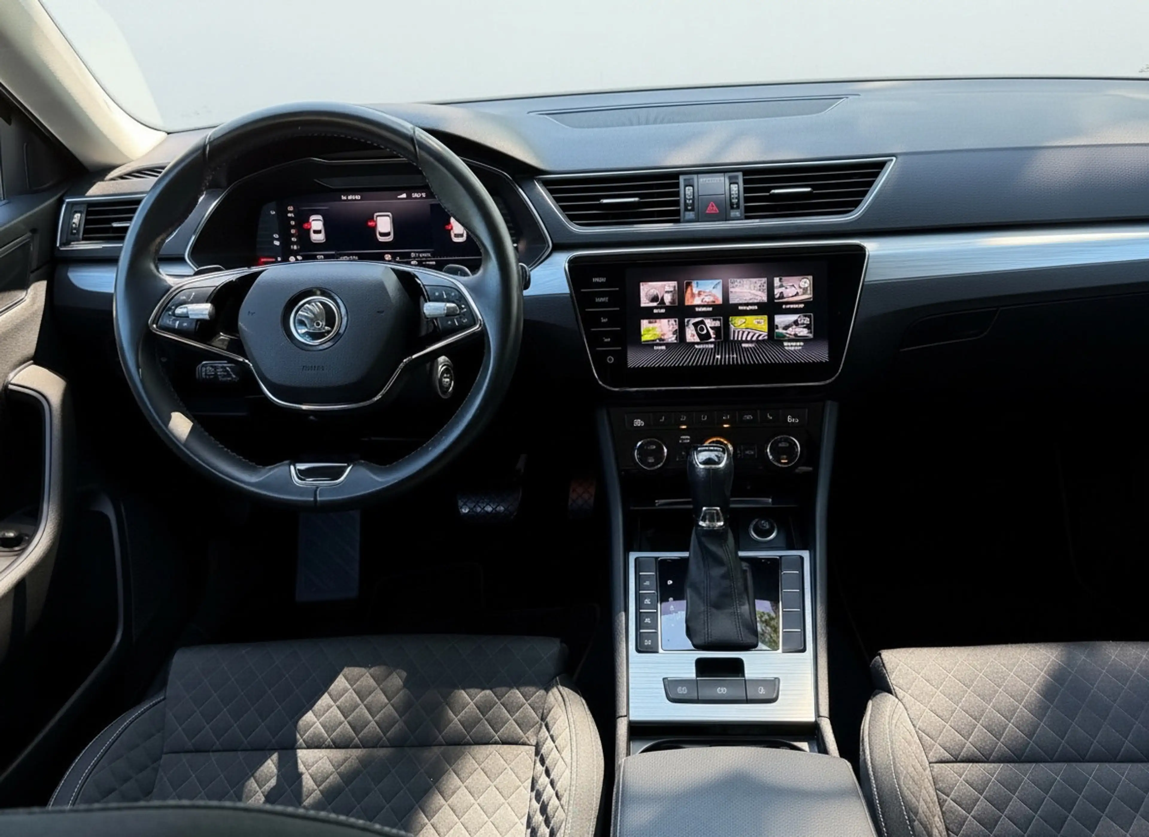 Skoda Superb Combi 1.4 TSI iV AUTOMAAT Business Edition Sport, — photo 2