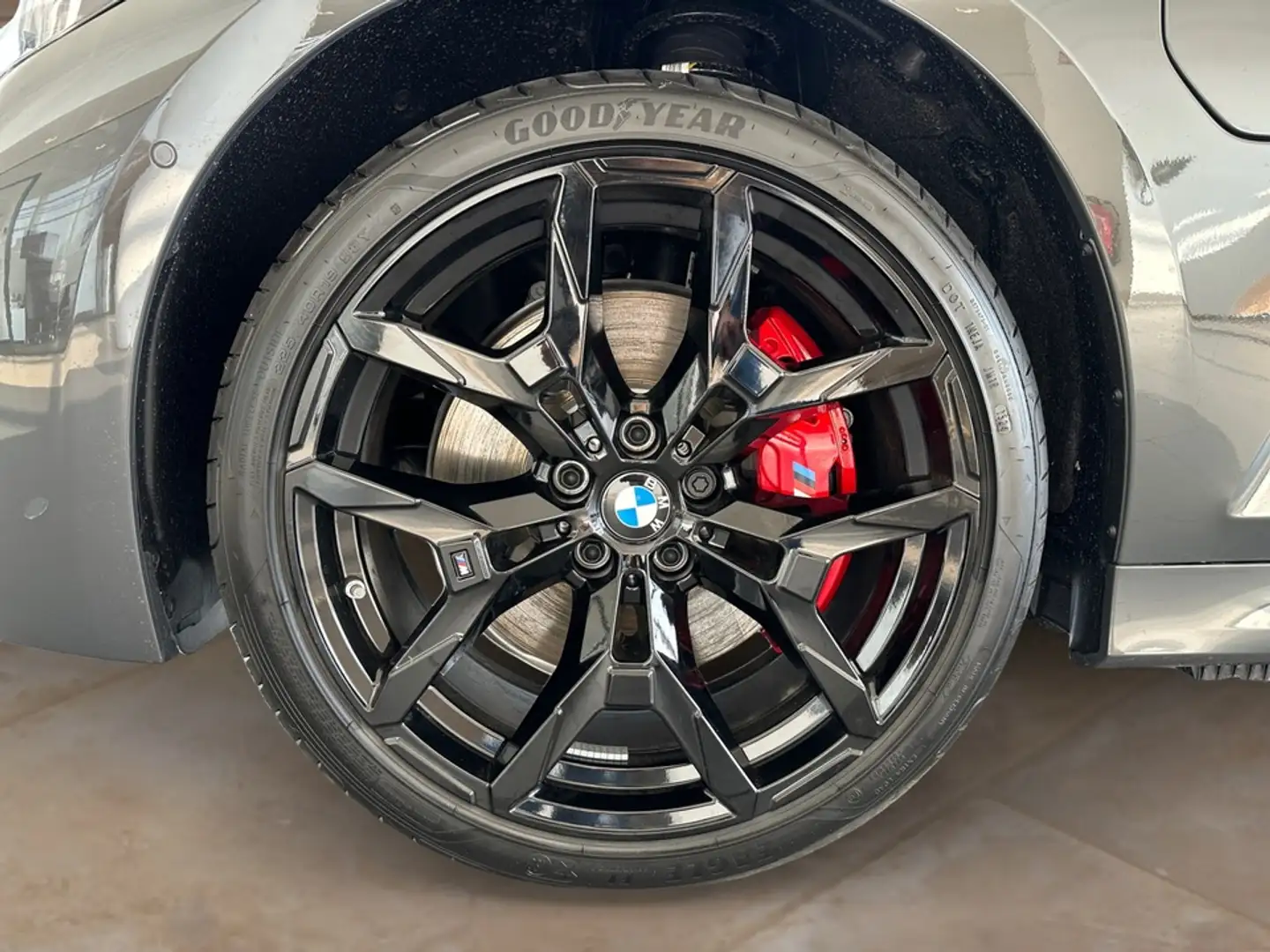 BMW 330 e xDrive HYBRID M Sportpaket  UPE 82.850 EUR Grau - 2