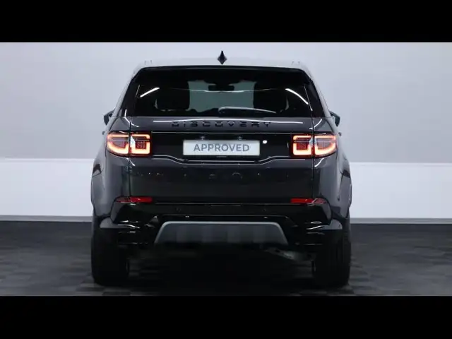 Land Rover Discovery Sport view 6
