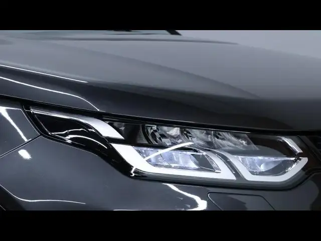 Land Rover Discovery Sport view 8