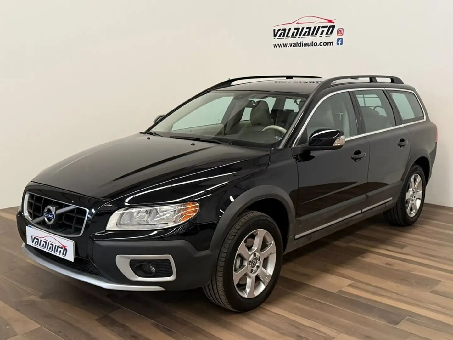 Volvo XC70 D5 Momentum Azul - 1