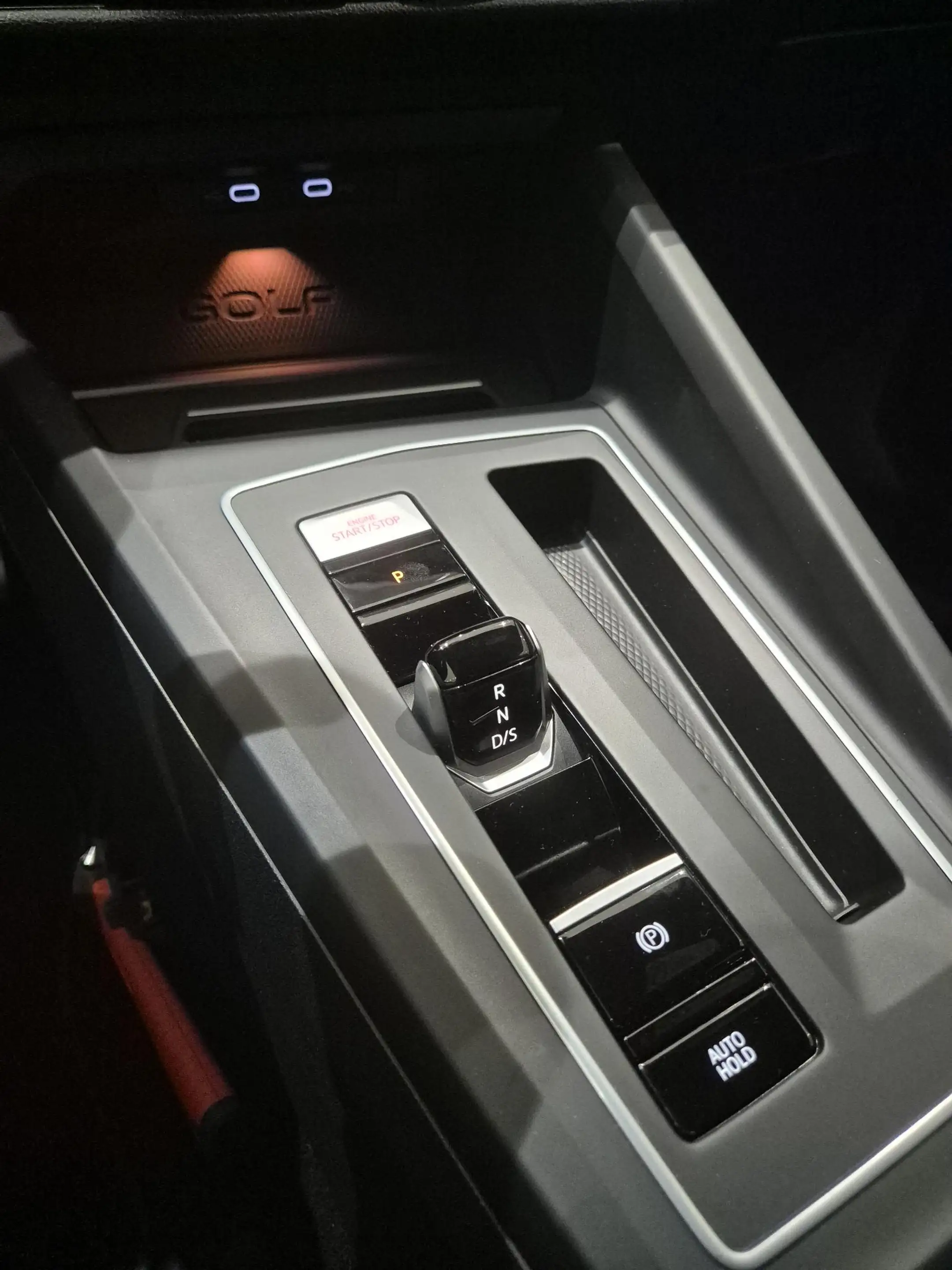 Volkswagen Golf GTE 1.4 eHybrid | Stoelverwarming | Navigatie | Apple — photo 21