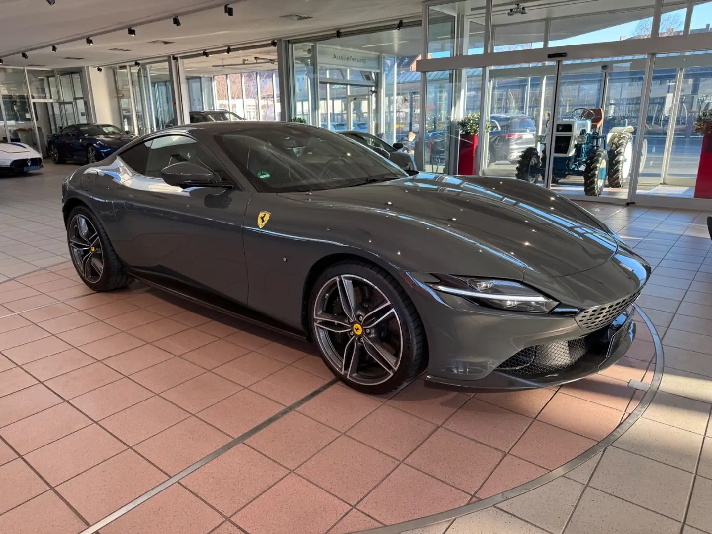 Ferrari Roma FULL-CARBON/JBL/PASSENGER/360°/MAGNERIDE Grau - 2