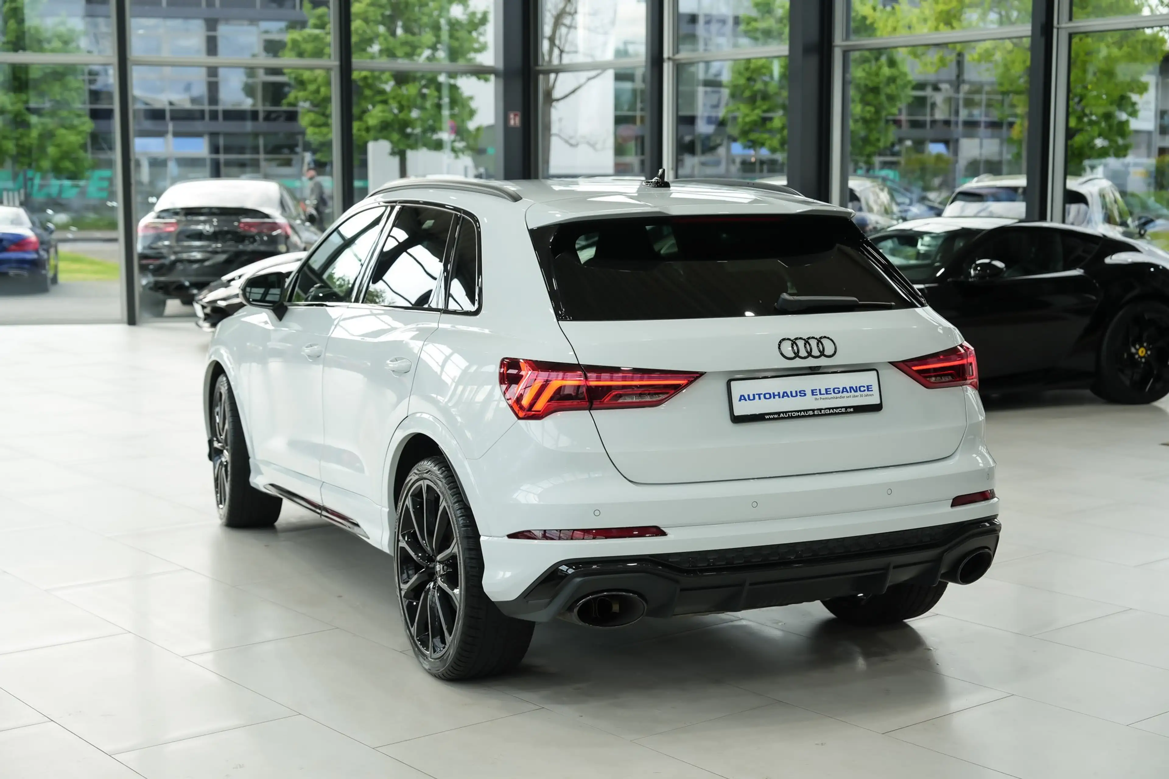 Audi RS Q3 2.5 TFSI quattro*RS.ABGAS*SPORTSITZE*KERAMIK — photo 5