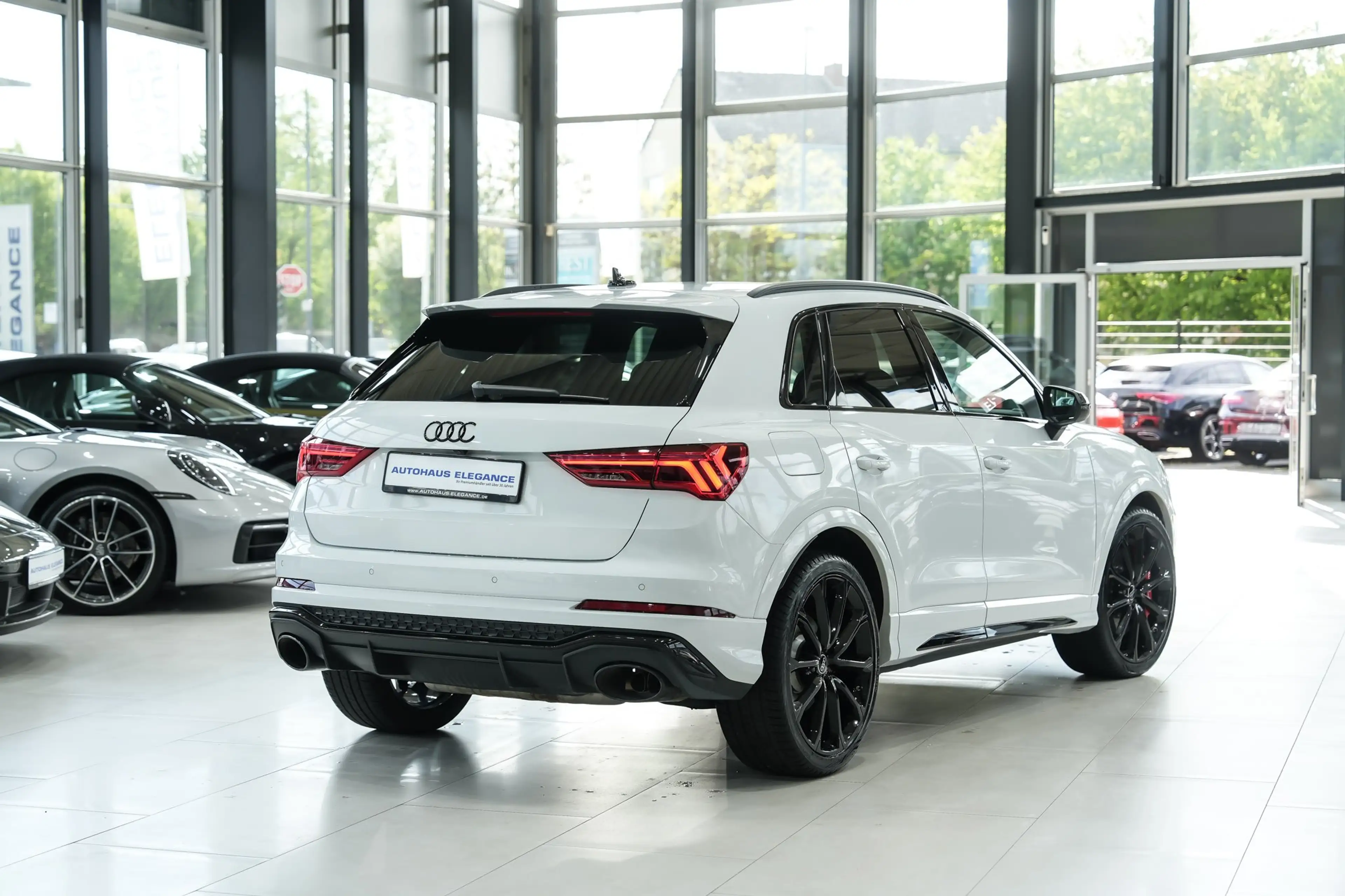 Audi RS Q3 2.5 TFSI quattro*RS.ABGAS*SPORTSITZE*KERAMIK — photo 2