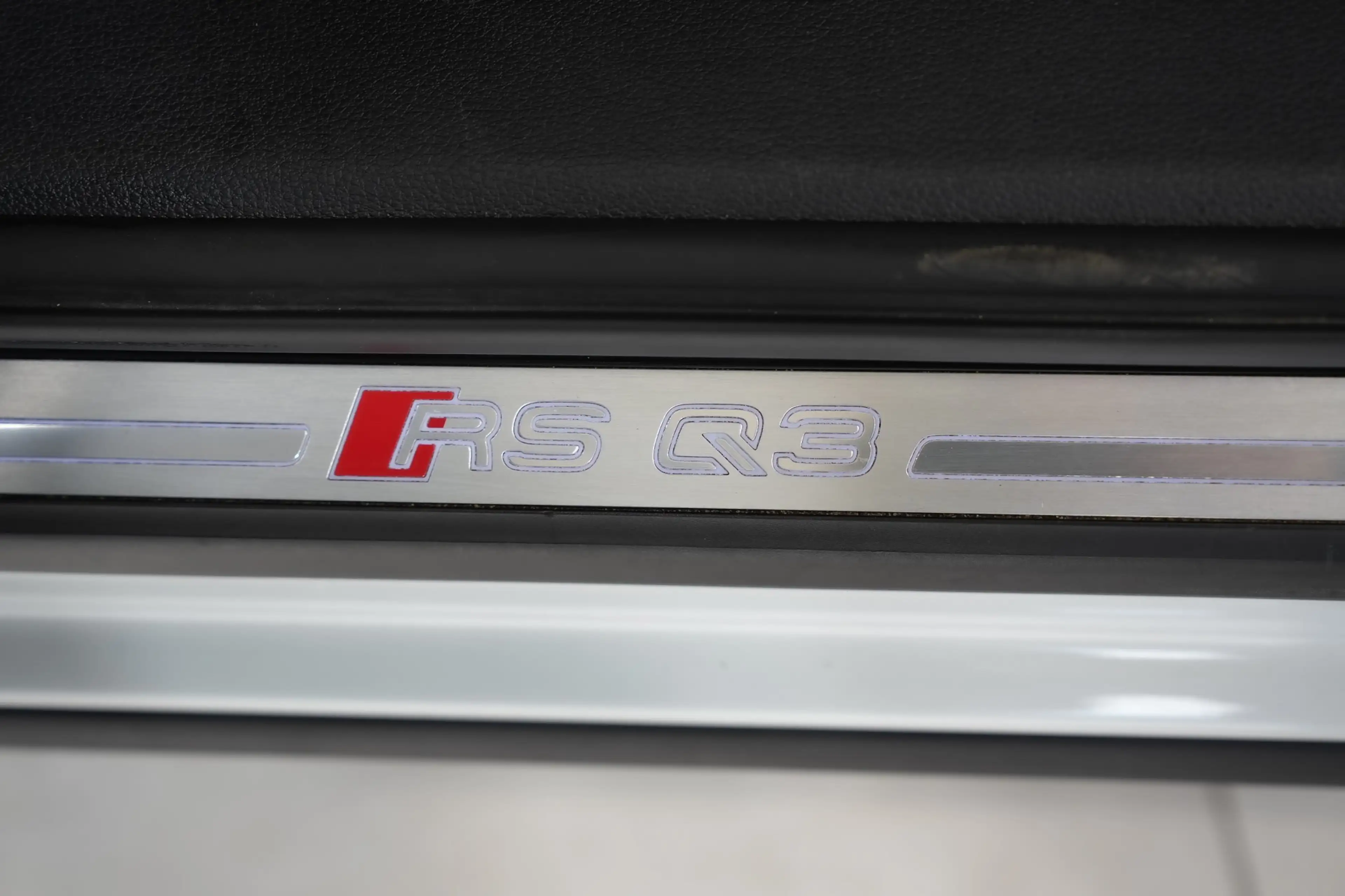 Audi RS Q3 2.5 TFSI quattro*RS.ABGAS*SPORTSITZE*KERAMIK — photo 10