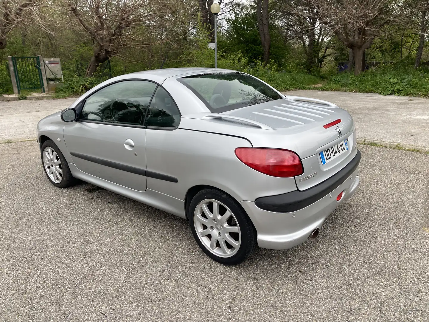 Peugeot 206 CC 2.0i 16V - 1